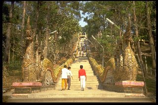 Treppe zum Tempel